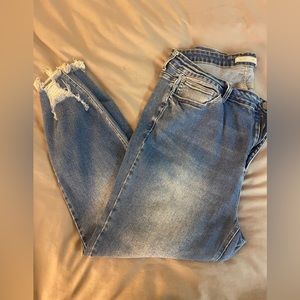 Distressed Skinny Jeans “Jodie”